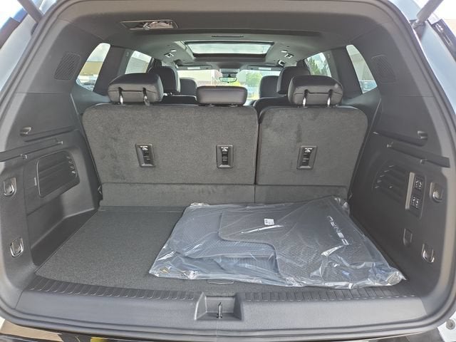 2027 GMC Acadia Denali
