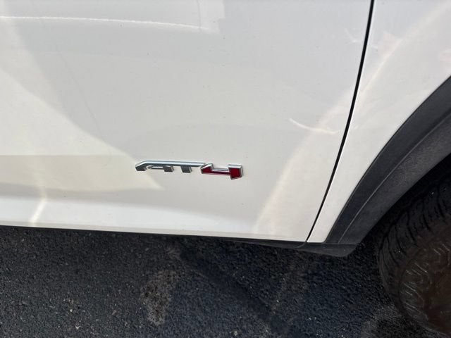 2024 GMC Acadia AT4