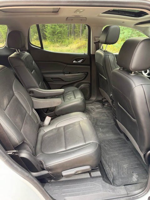 2022 GMC Acadia SLT