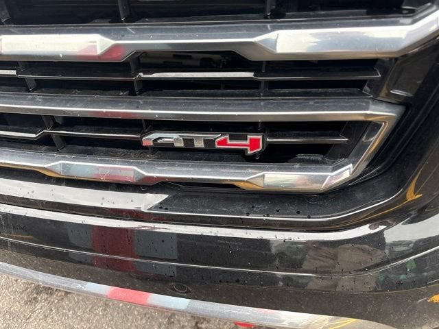 2025 GMC Yukon XL AT4