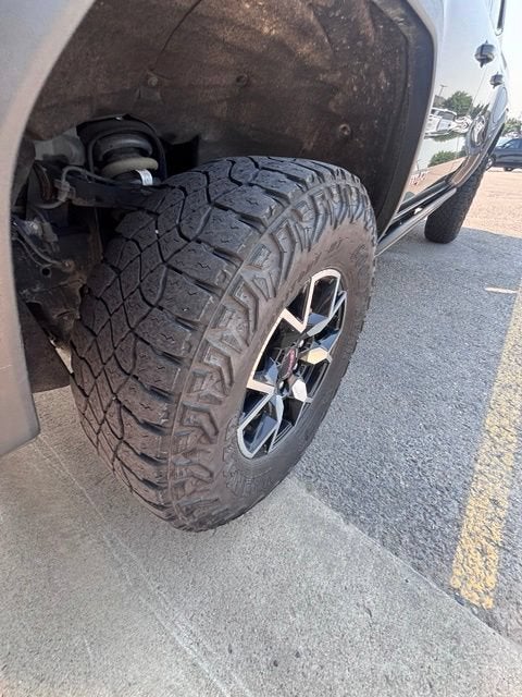 2023 GMC Canyon 4WD AT4X