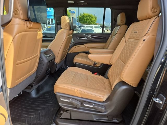 2023 Cadillac Escalade ESV 4WD Premium Luxury