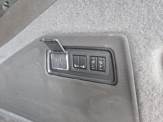 2023 Cadillac Escalade ESV 4WD Premium Luxury