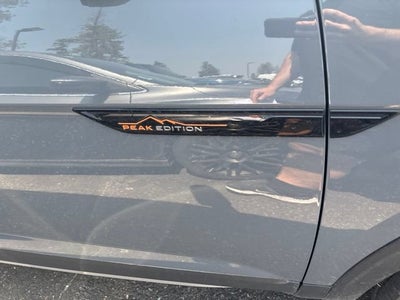 2025 Volkswagen Atlas 2.0T Peak Edition