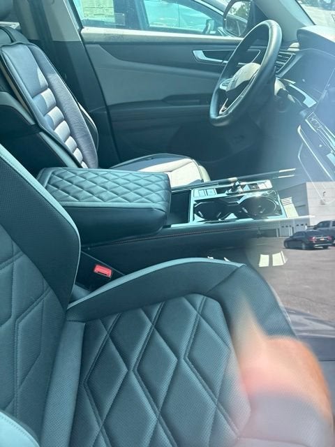 2025 Volkswagen Atlas 2.0T Peak Edition