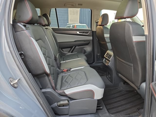 2025 Volkswagen Atlas 2.0T Peak Edition