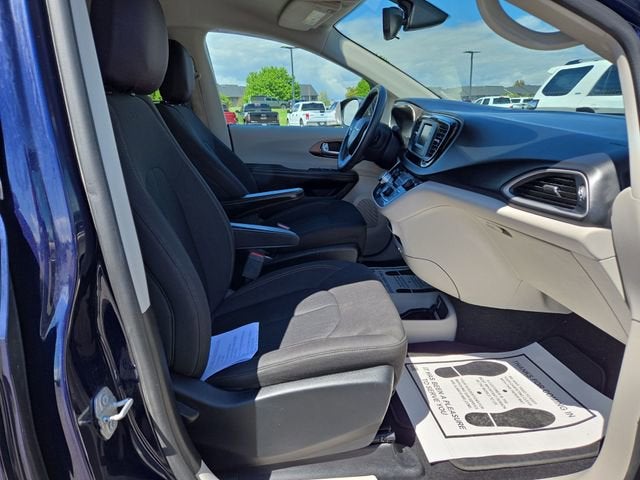 2017 Chrysler Pacifica LX