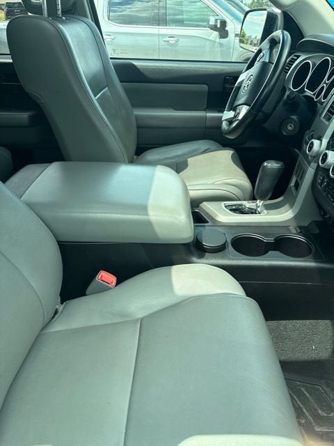 2017 Toyota Sequoia SR5