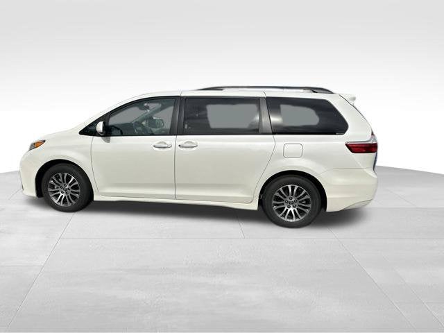 2019 Toyota Sienna XLE Auto Access Seat