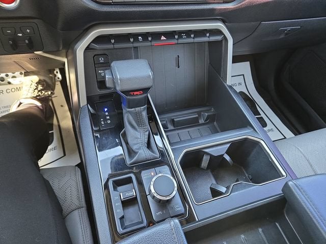 2022 Toyota Tundra 4WD SR5