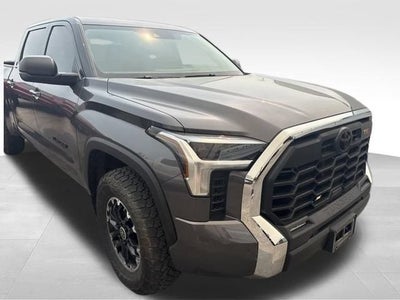 2022 Toyota Tundra 4WD SR5