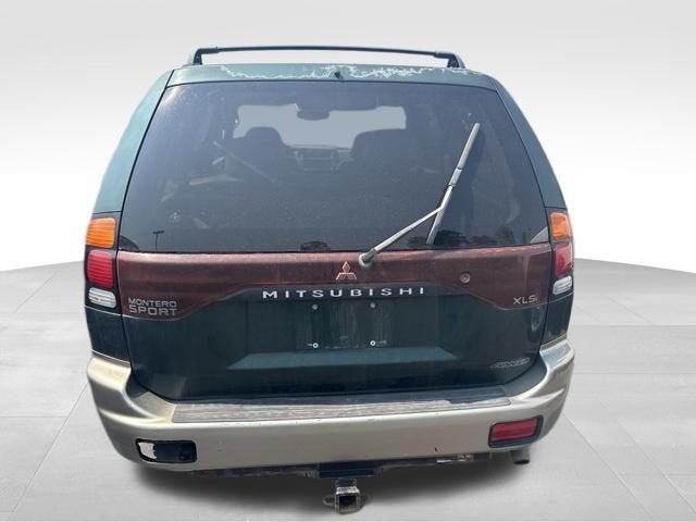 2000 Mitsubishi Montero Sport LS