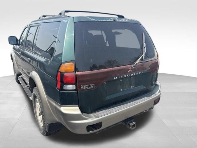 2000 Mitsubishi Montero Sport LS