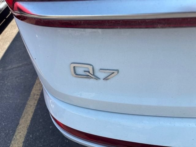 2022 Audi Q7 Premium