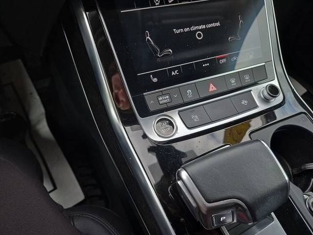 2022 Audi Q7 Premium