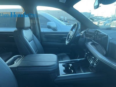 2025 Chevrolet Suburban LT