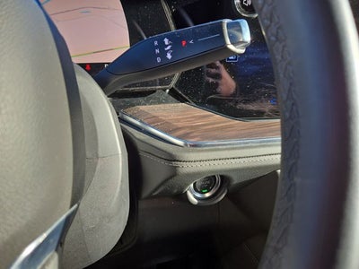 2025 Chevrolet Suburban LT