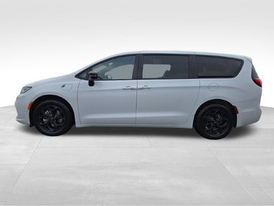 2024 Chrysler Pacifica Hybrid Select S Appearance