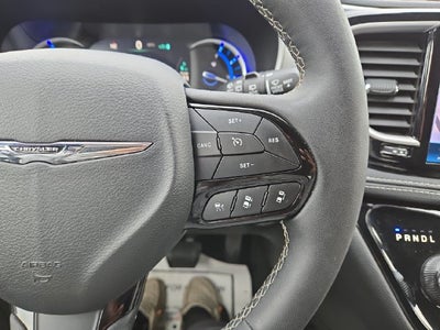 2024 Chrysler Pacifica Hybrid Select S Appearance