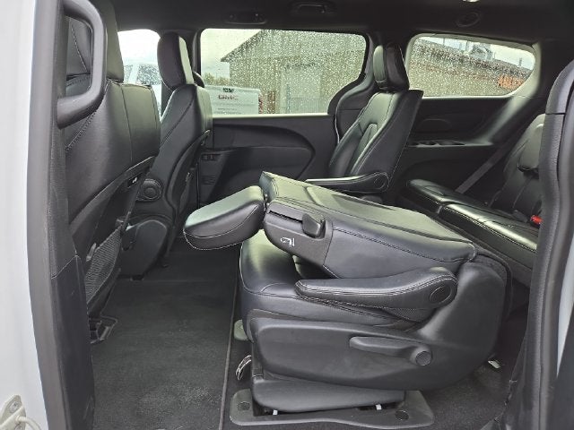 2024 Chrysler Pacifica Hybrid Select S Appearance