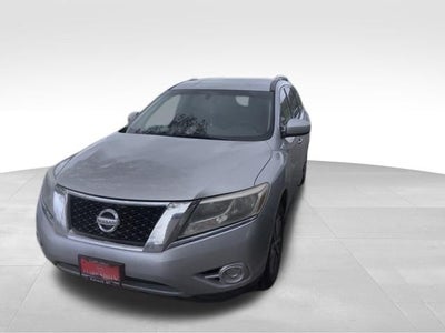 2016 Nissan Pathfinder Base