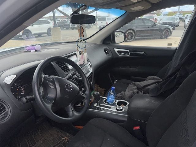 2016 Nissan Pathfinder S