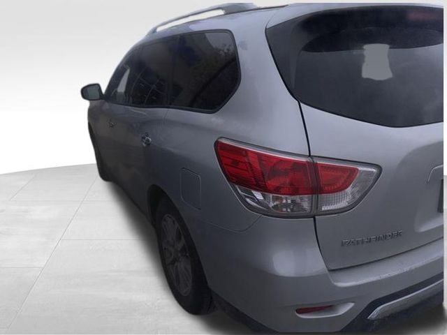 2016 Nissan Pathfinder S