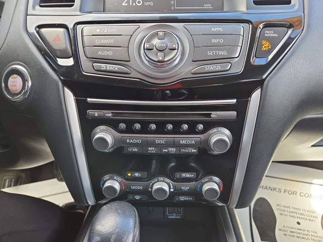 2020 Nissan Pathfinder SV