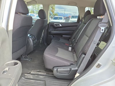 2020 Nissan Pathfinder SV