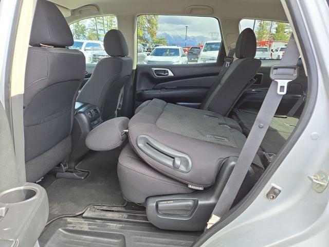 2020 Nissan Pathfinder SV