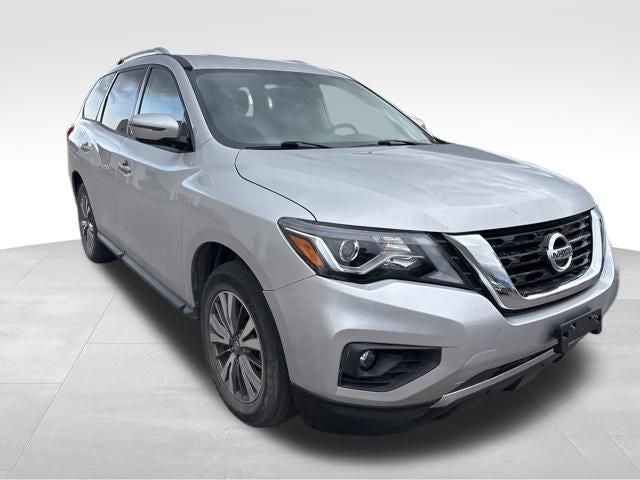 2020 Nissan Pathfinder SV