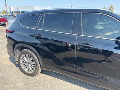 2024 Toyota Highlander Platinum