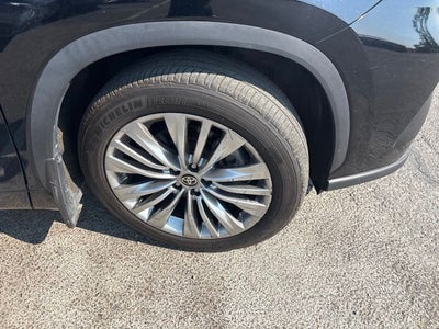 2024 Toyota Highlander Platinum
