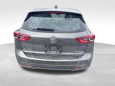 2018 Buick Regal TourX Essence
