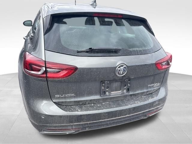 2018 Buick Regal TourX Essence