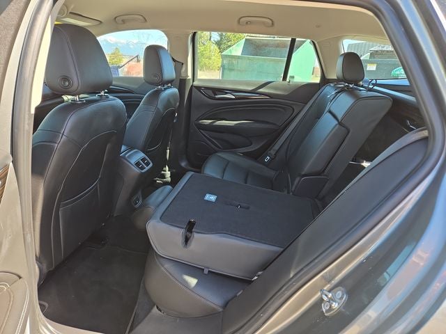 2018 Buick Regal TourX Essence