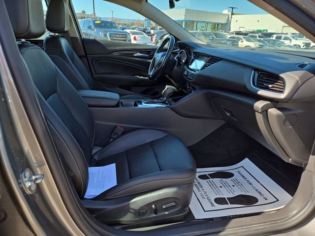 2018 Buick Regal TourX Essence