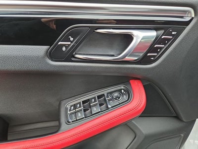 2017 Porsche Macan Base
