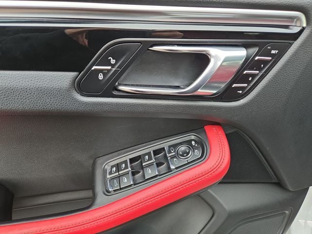 2017 Porsche Macan Base