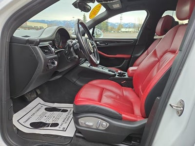 2017 Porsche Macan Base