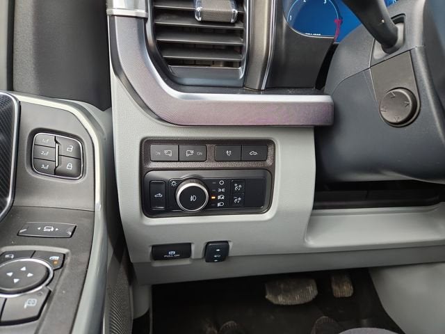 2024 Ford Super Duty F-450 DRW XL