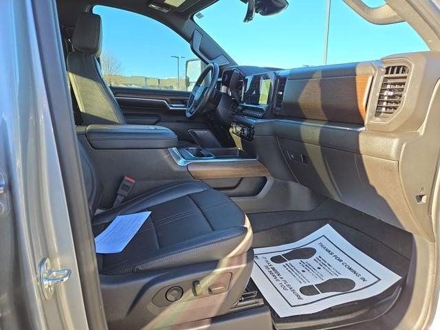 2025 Chevrolet Silverado 3500 HD High Country