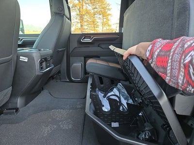 2025 Chevrolet Silverado 3500 HD High Country