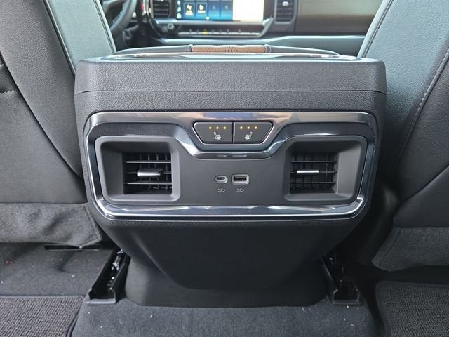 2025 Chevrolet Silverado 3500 HD High Country