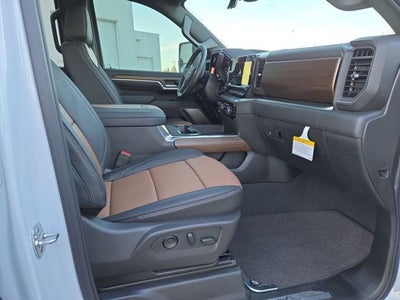 2025 Chevrolet Silverado 3500 HD High Country