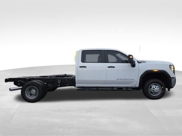 2026 GMC Sierra 3500 HD Chassis Cab Pro