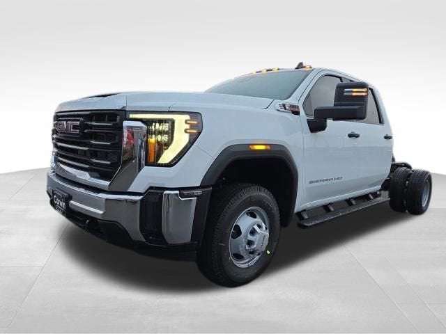 2026 GMC Sierra 3500 HD Chassis Cab Pro