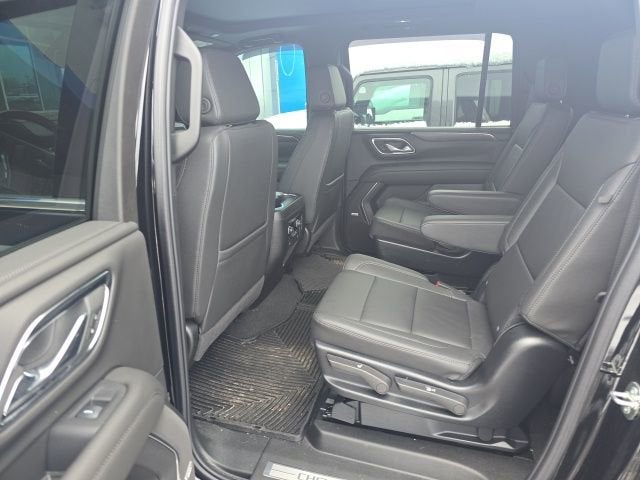 2024 Chevrolet Suburban LT