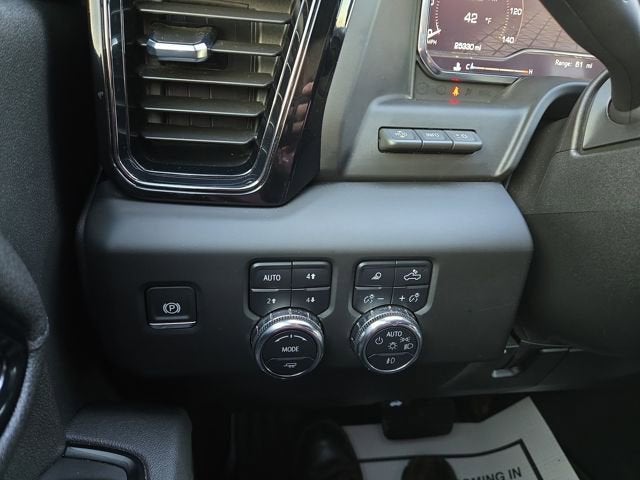 2025 GMC Sierra 3500 HD AT4