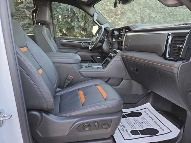 2025 GMC Sierra 3500 HD AT4